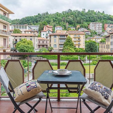Lovely & Quiet Apartment - With Balcony & Parking Como Eksteriør bilde
